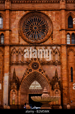 Le Mexique, Arandas, Cathédrale d'Arandas vue frontale, accueil de la cloche Sans Steeple Banque D'Images