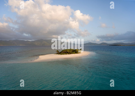 La petite île déserte de Sandy Spit British West Indies Banque D'Images