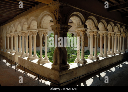 Cloître de la cathédrale à Aix-en-Provence, dans le sud de la France Banque D'Images