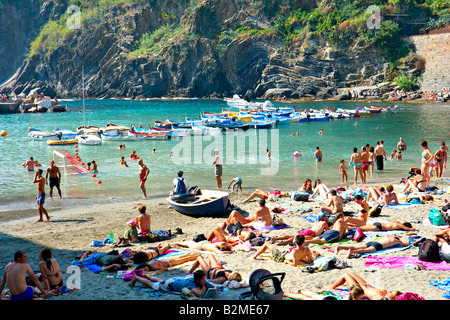 Village de Vernazza, Liturgia, Italie. Au sein d'un groupe de cinq villages côtiers à proximité aussi célèbre que la région des Cinque Terre. Banque D'Images