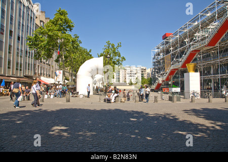 Place Igor Stravinsky et Centre Pompidou Paris France Banque D'Images