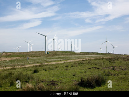 Les éoliennes Vestas fournissant diverses sources d'énergie renouvelables à Coal Clough, éoliennes, près de Cliviger Burnley, Lancashire, Angleterre Banque D'Images