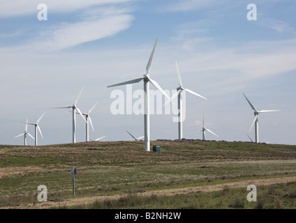 Les éoliennes Vestas fournissant diverses sources d'énergie renouvelables à Coal Clough, éoliennes, près de Cliviger Burnley, Lancashire, Angleterre Banque D'Images