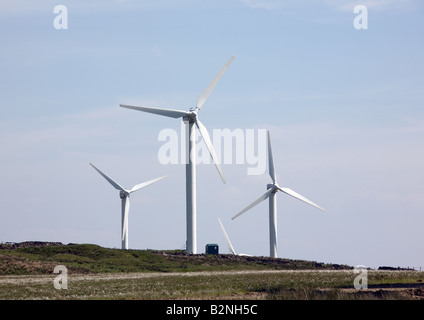 Les éoliennes Vestas fournissant diverses sources d'énergie renouvelables à Coal Clough, éoliennes, près de Cliviger Burnley, Lancashire, Angleterre Banque D'Images