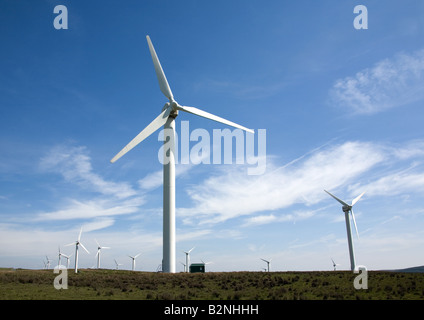 Les éoliennes Vestas fournissant diverses sources d'énergie renouvelables à Coal Clough, éoliennes, près de Cliviger Burnley, Lancashire, Angleterre Banque D'Images