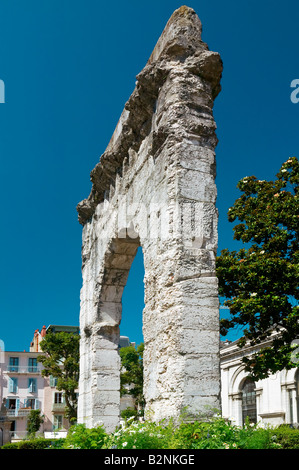 Porte romaine AIX LES BAINS SAVOIE RHONE ALPES FRANCE Banque D'Images