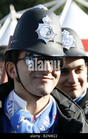 Fans de rugby italien à Rome pour le match des six nations Banque D'Images