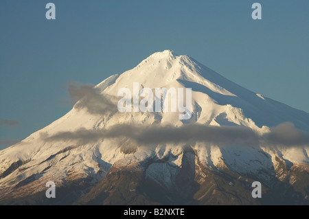 La fin de la lumière sur le Mont Taranaki Mt Egmont Taranaki Île du Nord Nouvelle-zélande Banque D'Images