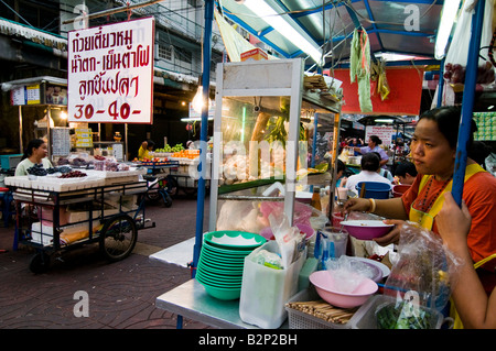 Scence marché dans Chinatown, Bangkok, Thaïlande Banque D'Images