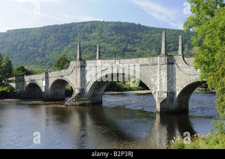 Le général George Wade's pont enjambant la rivière Tay à Aberfeldy Perthshire Banque D'Images