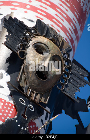 Détail de l'Afro Cuban totem par artiste Salvador Gonzalez dans la Calle Hamel dans le district de Cayo Hueso Cuba La Havane Banque D'Images