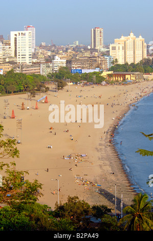 Une vue aérienne de Chowpatty beach et la ville de Mumbai à partir du point d'observation à Kamala Nehru Park. Banque D'Images