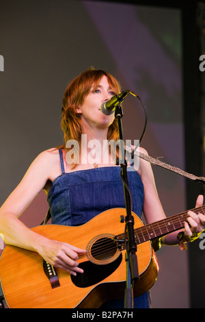 Beth Orton performing live at The Big Chill Festival 2008, Eastnor Castle Herefordshire Banque D'Images