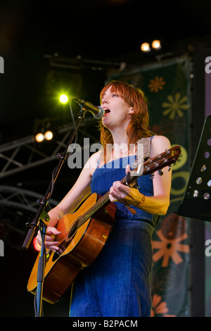 Beth Orton performing live at The Big Chill Festival 2008, Eastnor Castle Herefordshire Banque D'Images