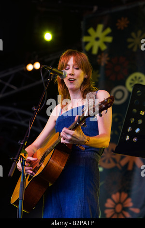 Beth Orton performing live at The Big Chill Festival 2008, Eastnor Castle Herefordshire Banque D'Images