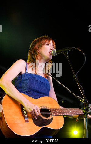 Beth Orton performing live at The Big Chill Festival 2008, Eastnor Castle Herefordshire Banque D'Images