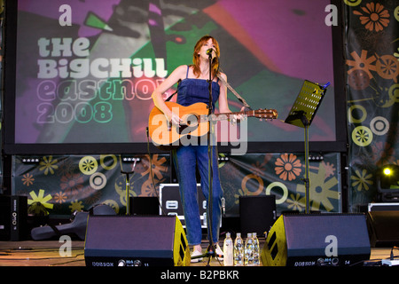 Beth Orton performing live at The Big Chill Festival 2008, Eastnor Castle Herefordshire Banque D'Images