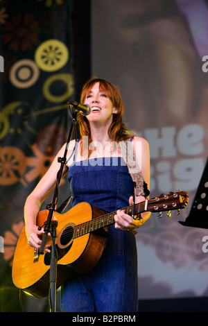 Beth Orton performing live at The Big Chill Festival 2008, Eastnor Castle Herefordshire Banque D'Images