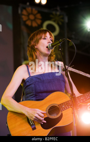 Beth Orton performing live at The Big Chill Festival 2008, Eastnor Castle Herefordshire Banque D'Images