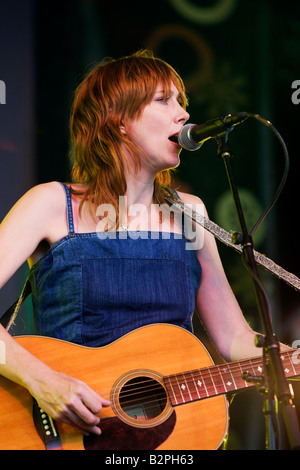 Beth Orton performing live at The Big Chill Festival 2008, Eastnor Castle Herefordshire Banque D'Images