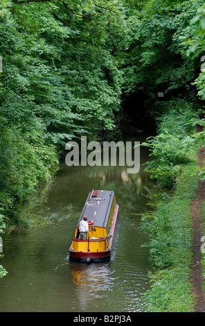 15-04 approche Wasthill Tunnel sur le Canal de Worcester et Birmingham, Worcestershire, Angleterre, RU Banque D'Images