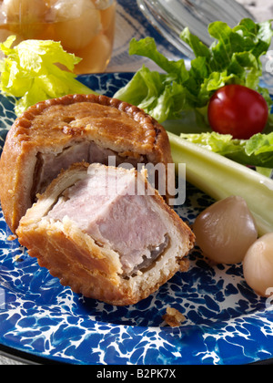 Melton Mowbray pork pie à un pique-nique plage alimentaire rédaction Banque D'Images