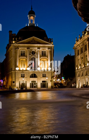 Europe France Bordeaux Place de la Bourse nuit Banque D'Images