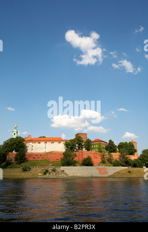 Région de Malopolska Pologne Cracovie Château Royal de Wawel Cathedral Hill près de la rivière Vistule Banque D'Images