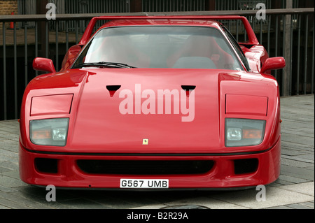 Vue frontale d'une Ferrari F40 sur l'affichage à la London Motor Show Banque D'Images