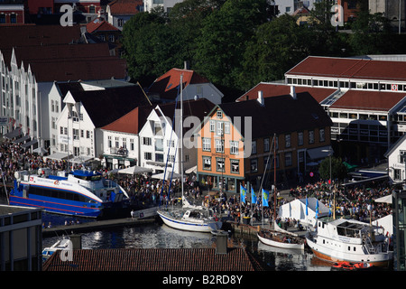 La Norvège Stavanger harbour foule Banque D'Images