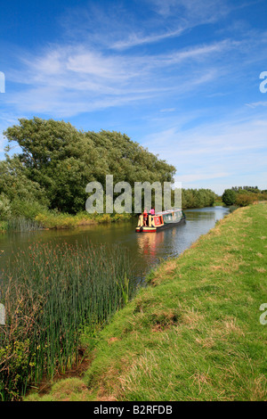 Barge Canal sur la rivière Thames près de Newbridge Oxfordshire England UK Banque D'Images