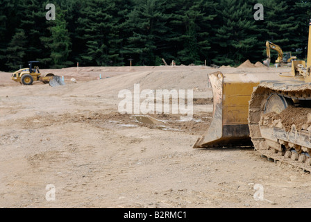 Au Bulldozer clearing pour développement de nouveaux logements Banque D'Images