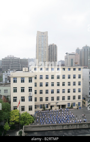 Les élèves exerçant dans une école à Shanghai Shanghai Shi Chine Asie Banque D'Images