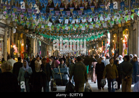 L'intérieur du Souk Hamidiyya dans la vieille ville de Damas en Syrie Banque D'Images