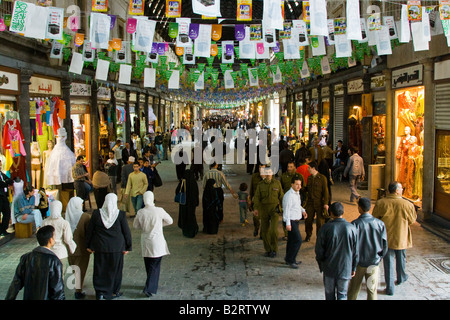 L'intérieur du Souk Hamidiyya dans la vieille ville de Damas en Syrie Banque D'Images