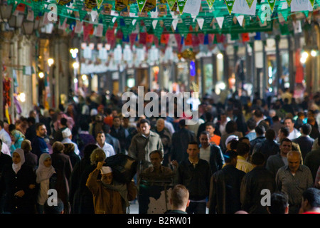 L'intérieur du Souk Hamidiyya dans la vieille ville de Damas en Syrie Banque D'Images