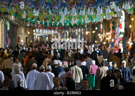 L'intérieur du Souk Hamidiyya dans la vieille ville de Damas en Syrie Banque D'Images