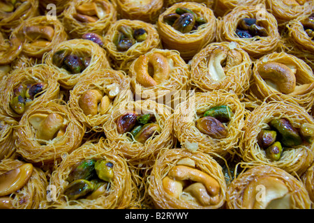 Bonbons dans une boutique à Damas Syrie Dessert Banque D'Images