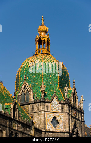 Dôme couleur et le toit du Musée des Arts Appliqués, Pest, Budapest, Hongrie Banque D'Images