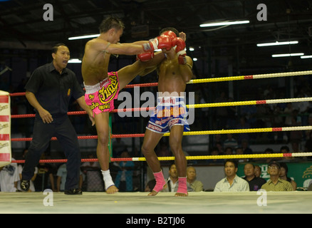 Thai Boxing, stade Lumphini, Bangkok, Thaïlande Banque D'Images