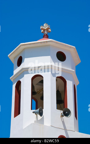 Clocher de grande église de village de Myrtos sur l'île grecque de Crète Méditerranée UE GR Banque D'Images