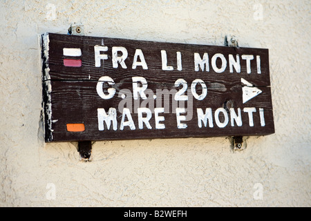 Commencez par le GR20 en Corse, France Route Banque D'Images