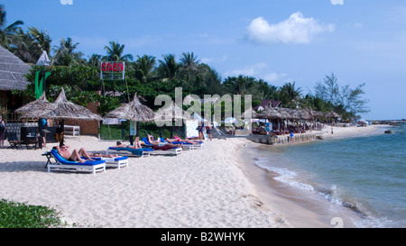 Parasols sur la plage, l'île de Phu Quoc Vietnam Banque D'Images