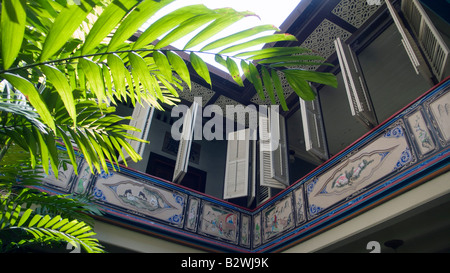 Balcon et volets Le Baba house historic boutique hotel Malacca en Malaisie Banque D'Images