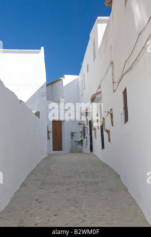 Une rue typique de l'un des plus beaux villages blancs, Spains Vejer de la Frontera Banque D'Images