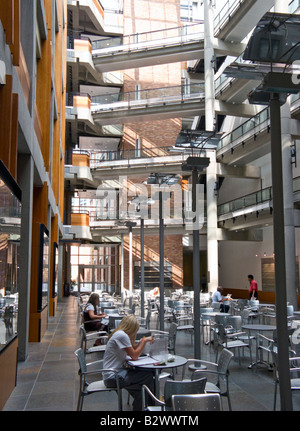 Atrium en verre, Paul G. Allen Center for Computer Science & Engineering, Université de Washington Banque D'Images