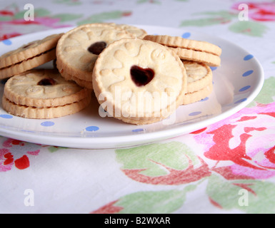 Jammy Doger Biscuits sur une plaque Banque D'Images