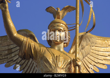 La colonne de la victoire surmontée par Victoria, la déesse de la victoire, Berlin, Allemagne Banque D'Images