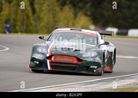 Aston Martin DBRS9 Tom Alexander Michael Bentwood 22GTRacing à Avon Tyres British GT Championship 2008 Fife Knockhill en Ecosse Banque D'Images