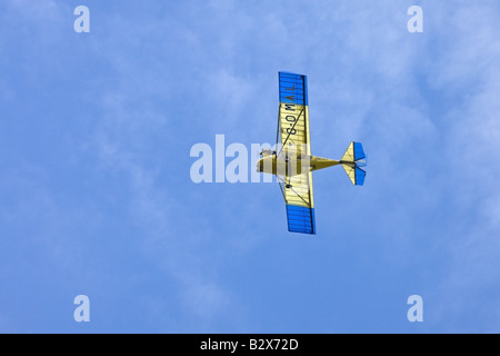 Thruster T600N-450-G Sprint OMAL micrilight avion en vol à l'Aérodrome Wickenby Banque D'Images